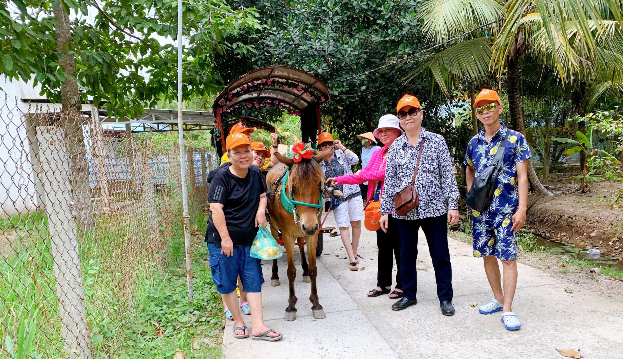 tour-du-lich-luc-tinh-mien-tay-4-ngay-3-dem